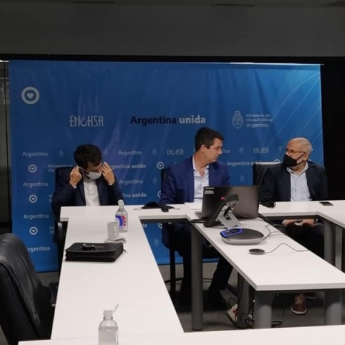 BOGDANICH GESTIONO REUNION ENTRE ENHOSA y COMUNAS POR OBRAS DE AGUA Y CLOACAS