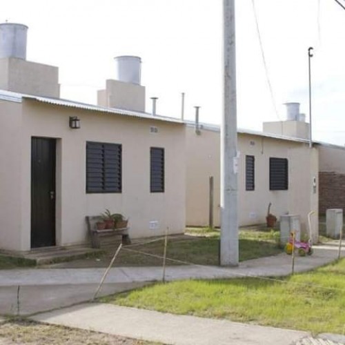 CALAIANOV SOLICITA A LA PROVINCIA CONSTRUCCIÓN DE VIVIENDAS LICITADA