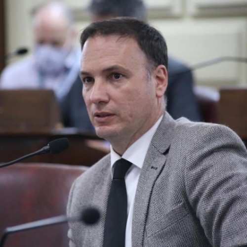 ENRICO PLANTEA SANCIONES A JUECES Y FISCALES