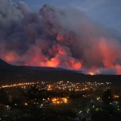 HERIDOS Y CIENTOS DE EVACUADOS POR INCENDIO EN LA CORDILLERA