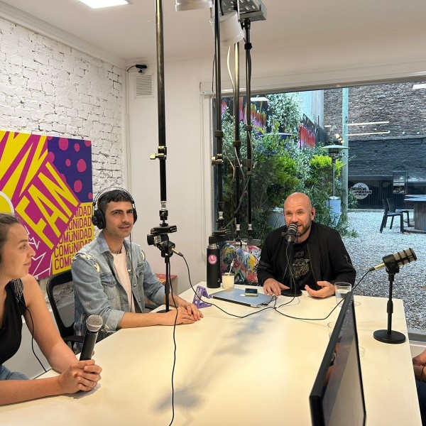 Marcela y sus rogeles, visitan Comunidad FAN